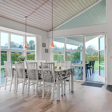 Ayen - 1-5km From The Sea In Ne Jutland By Interhome Hals