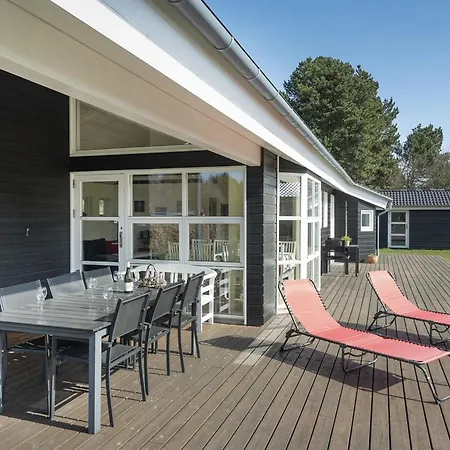 Ayen - 1-5km From The Sea By Interhome * Hals