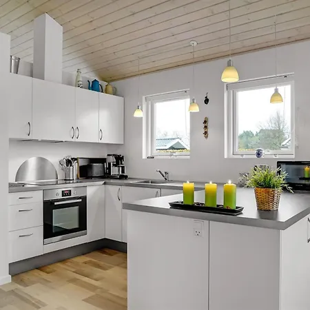 Ayen - 1-5km From The Sea By Interhome Vakantiehuis