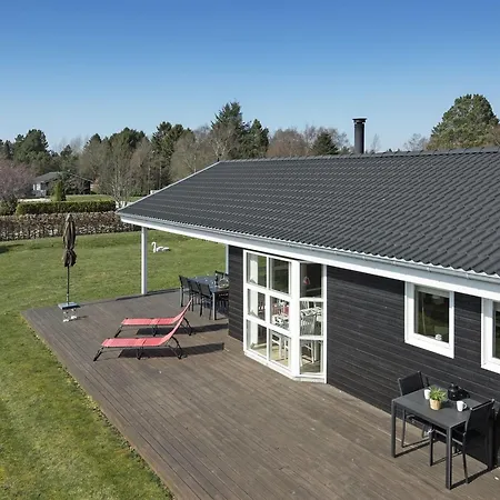 Ayen - 1-5km From The Sea By Interhome * Hals